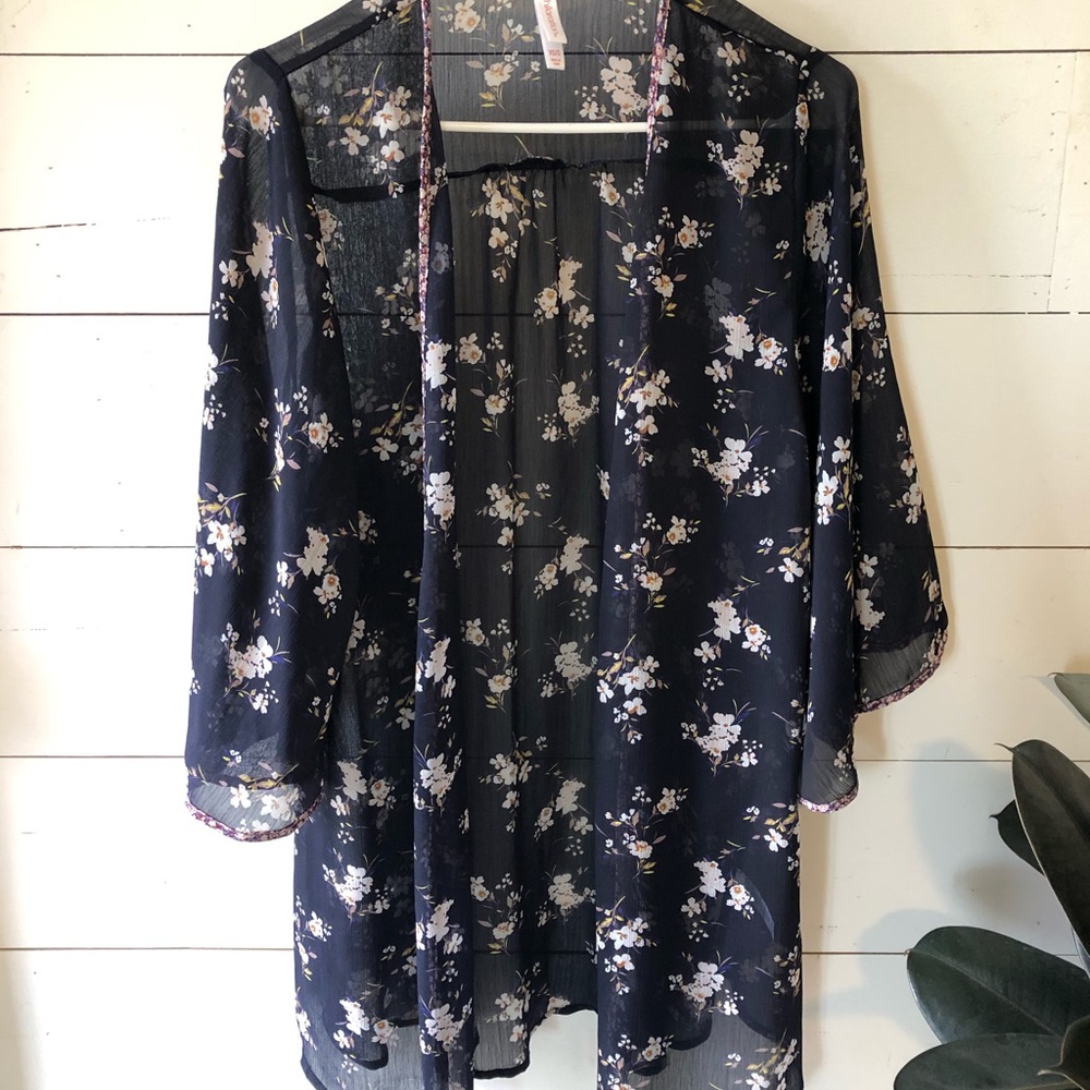Xhilaration kimono size XS/S